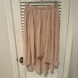Forever 21 adorable flowy pink skirt